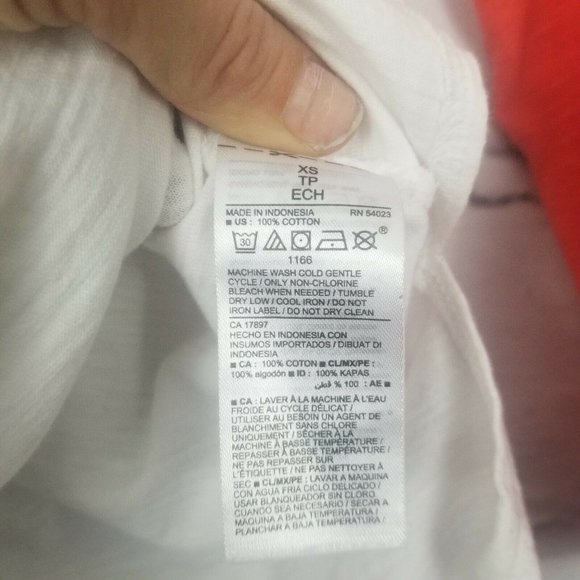 Old Navy White Red Sleeve Boyfriend Baseball Tee - Picture 3 of 6